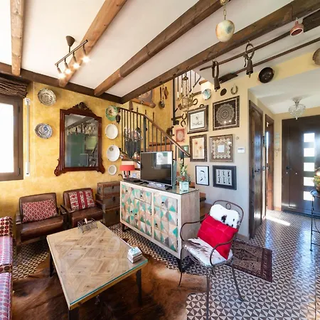 Villa Beautiful House With Private Garden L'Escala