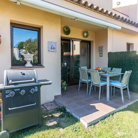 Villa Beautiful House With Private Garden L'Escala